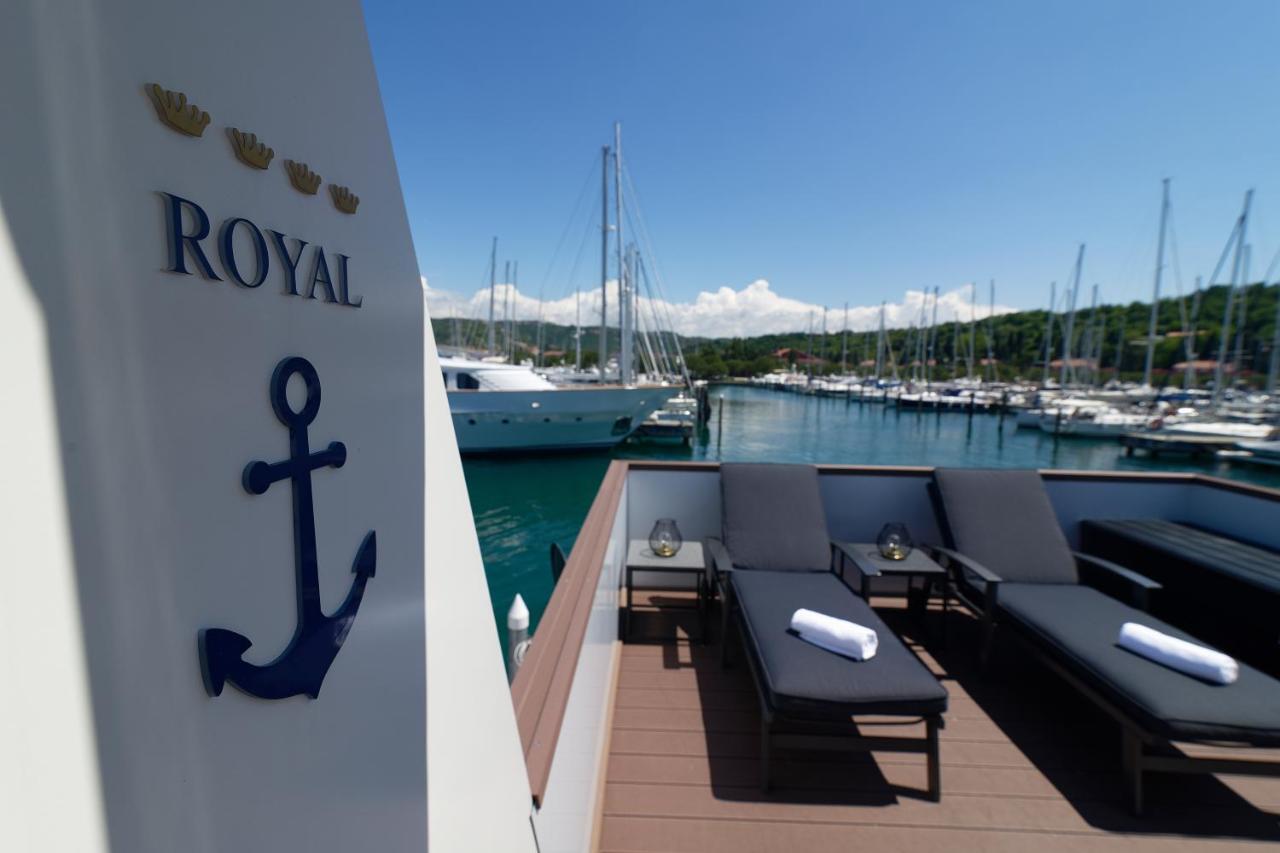 Вилла Floating House Marina Royal Порторож Экстерьер фото