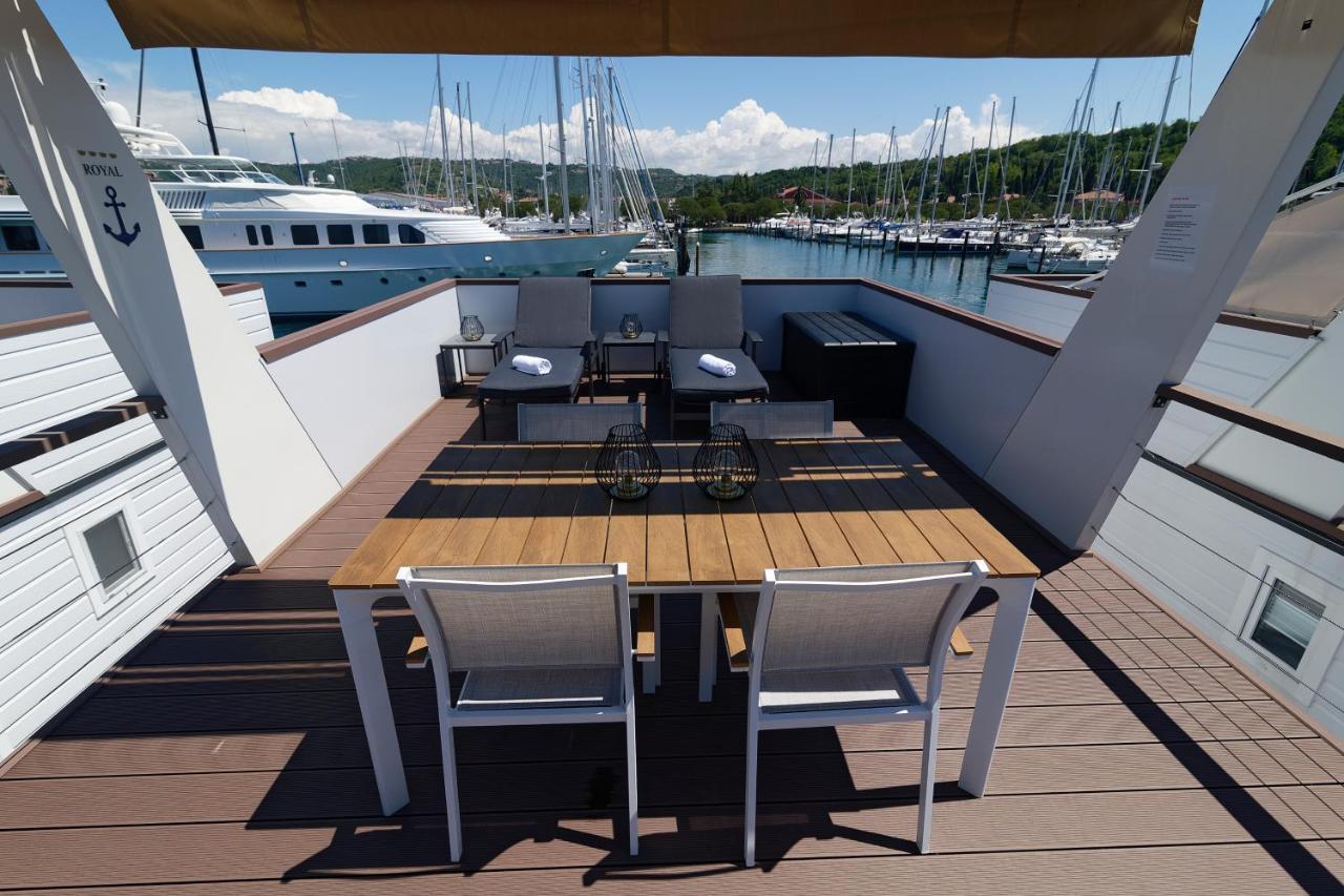 Вилла Floating House Marina Royal Порторож Экстерьер фото